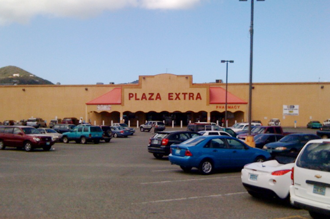 Plaza Extra Supermarket
